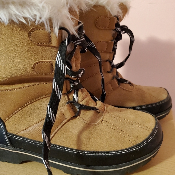 boots - Picture 3 of 4